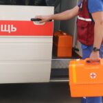 Оранжевый чемодан: как пластиковый ящик стал визитной карточкой российской скорой помощи